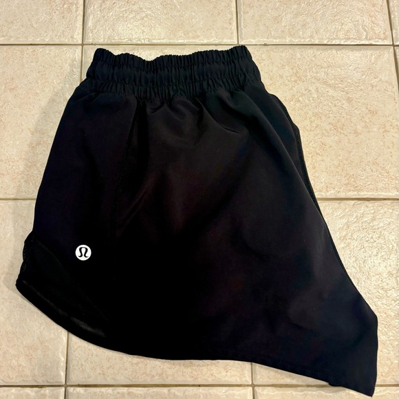 Lululemon Black Hotty Hot Shorts, size 8, 2 1/2 inch length. - Picture 2 of 4
